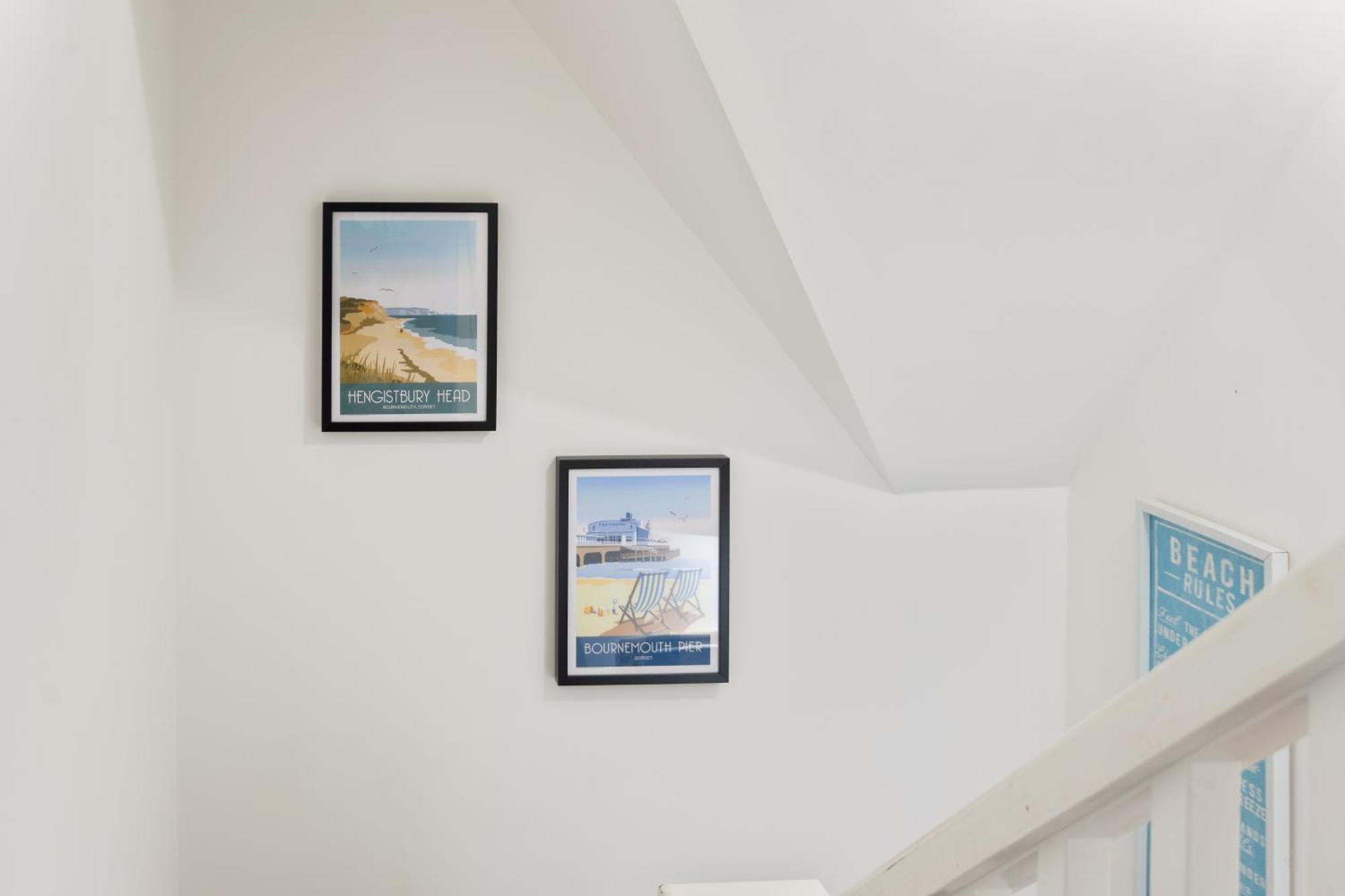Large, Newly Renovated, Three Bedroom Town Centre Split Level Apartment With Free Parking, Sleeps Seven - Walking Distance To Beach Bournemouth Eksteriør billede
